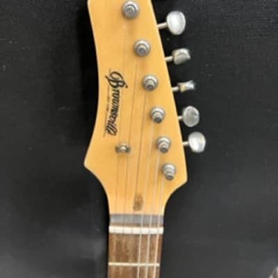 brownsville LH electric guitar blue/white image 3
