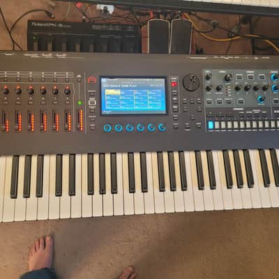 Roland Fantom 7 EX 76-Key Workstation Keyboard 2024 - Present - Black