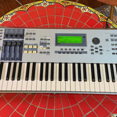 Yamaha Motif ES 7 Production Synthesizer 2000s - Gray