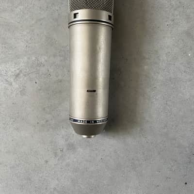Neumann U 87 Large Diaphragm Multipattern Condenser Microphone