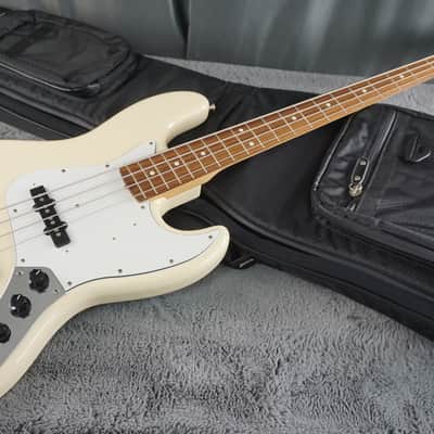 Fender Jazz Bass 1995 - White Japan Bass Guitar image 23
