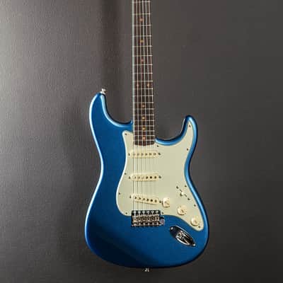 Fender Dave’s Guitar Shop Limited Edition American 1962 Reissue Stratocaster – Lake Placid Blue image 3
