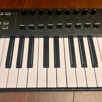 Arturia KeyLab Essential 49 MkIII MIDI Controller 2023 - Present - Black image 4