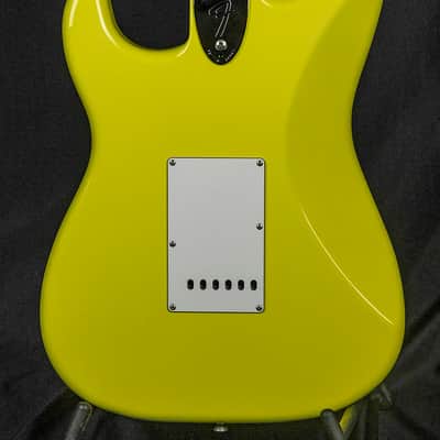 Fender MIJ Limited International Color Stratocaster 2022 - Monaco Yellow image 14