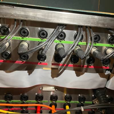 DAKING 1112 24 CH 8 BUS CONSOLE CLASS A DISCRETE 2000's image 13