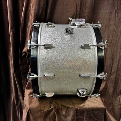22x14 Ludwig Classic Maple Bass Drum Mid 80's - Silver Sparkle image 9