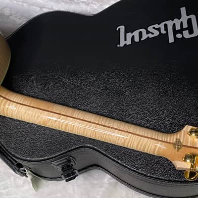 NEW ! Gibson SJ-200 Standard - Custom Shop - Dealer Select - Super RARE - Blue Top - Authorized Dealer - AAAAA Flamed Natural Maple Back & Sides - G07206 image 12