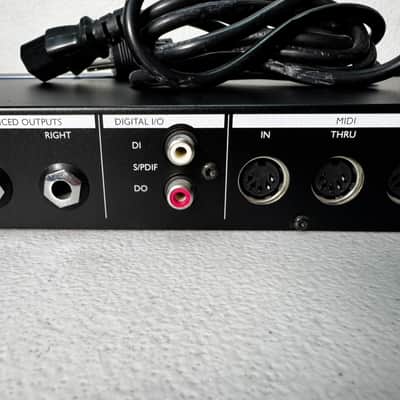 TC Helicon VoiceWorks Vocal Harmonizer / Multi-Effect 2000s - Blue image 8