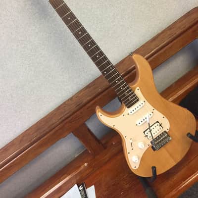 Yamaha Pacifica Natural (left handed) image 8
