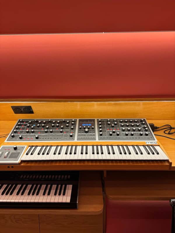 Moog One 16-Voice 61-Key Polyphonic Analog Synthesizer 2018 - Present - Black/Ash image 1