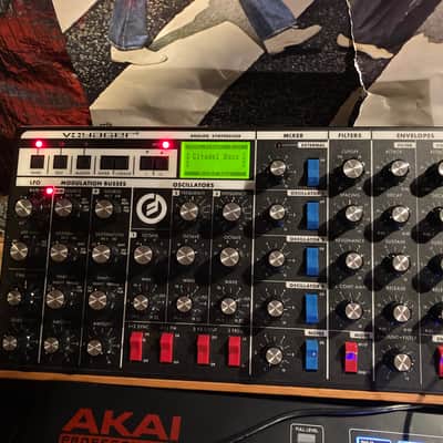 Moog Minimoog Voyager RME Rack Mount Edition Monophonic Synthesizer 2005 - 2015 - Black image 2