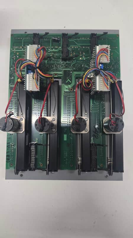 Immagine Harrison MPC Fader-Modul | 4x Penny & Giles PGFM3200 | Berlin - 1