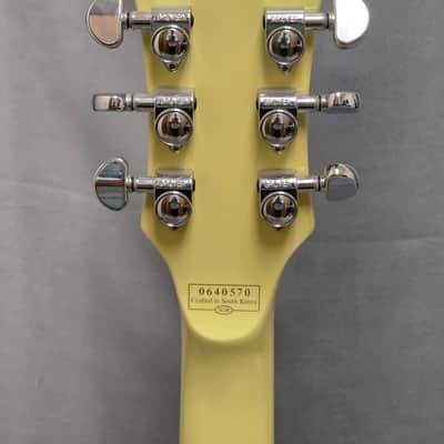 Schecter Ultra III 2018 - Present - Ivory Pearl image 8