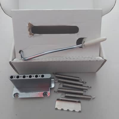 1990's Fender American Standard Stratocaster Tremolo (B-280) image 2