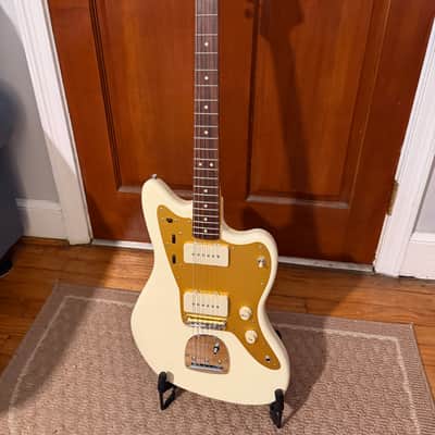 Squier J Mascis Jazzmaster with Laurel Fretboard 2018 - Present - Vintage White image 1