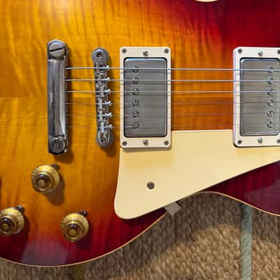 Gibson Custom Shop '59 Les Paul Standard Reissue Murphy Lab Ultra Light Aged 2024 Factory Burst image 4