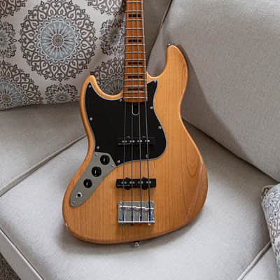 Sire v5  LEFT-HANDED 2nd gen. bass  Alder/ Roasted Maple 4-string image 2