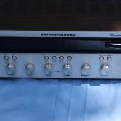 Marantz 2245 receiver 1970's - Silver image 1