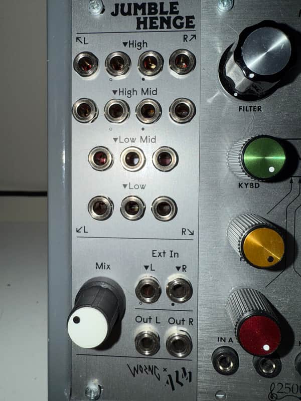 ALM/Busy Circuits ALM029 Jumble Henge 16-Input Stereo Spectral Mixer Eurorack Synth Module 2021 - Present - Silver image 1