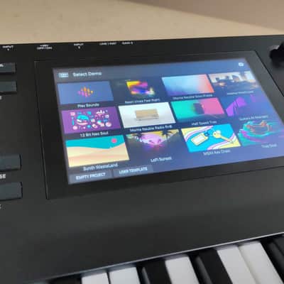 Akai Mpc Key 61 Standalone Synthesizer - Workstation image 9
