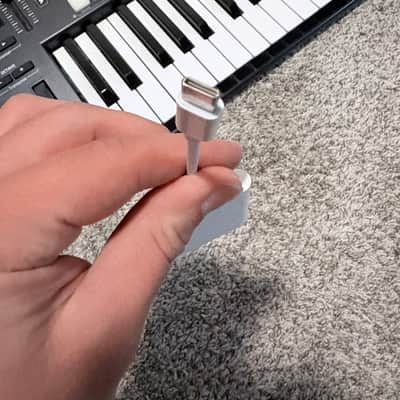 Novation Launchkey 25 MKII MIDI Keyboard Controller 2015 - 2020 - Black with USB-C adapter image 4
