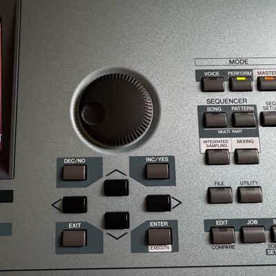 Yamaha Motif XS 8 Production Synthesizer 2000s - Gray image 4