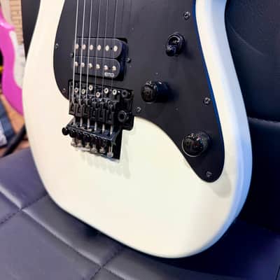 🔥2017🔥 Schecter Sun Valley Super Shredder FR~ Gloss White~ Floyd Rose! image 5