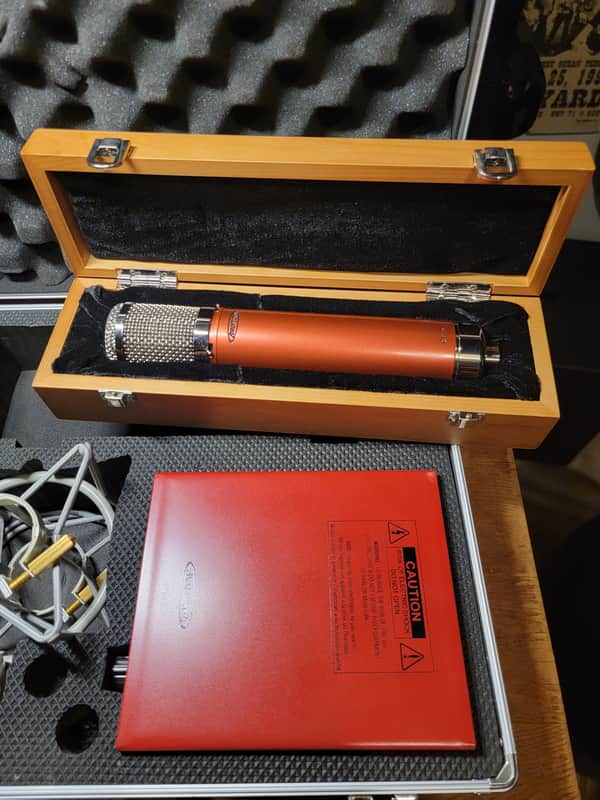 Avantone Pro CV12-BLA Multipattern Large Diaphragm Tube Condenser Microphone 2019 - Present - Red image 1