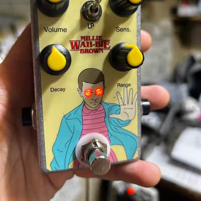 CELEBRITY PEDALS Millie Wah-Bie Brown Envelope Filter image 3