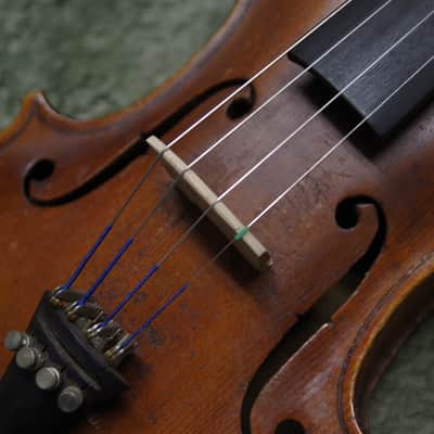 Used Vintage 4/4 Violin with hard case One-Piece flame back OLD image 10