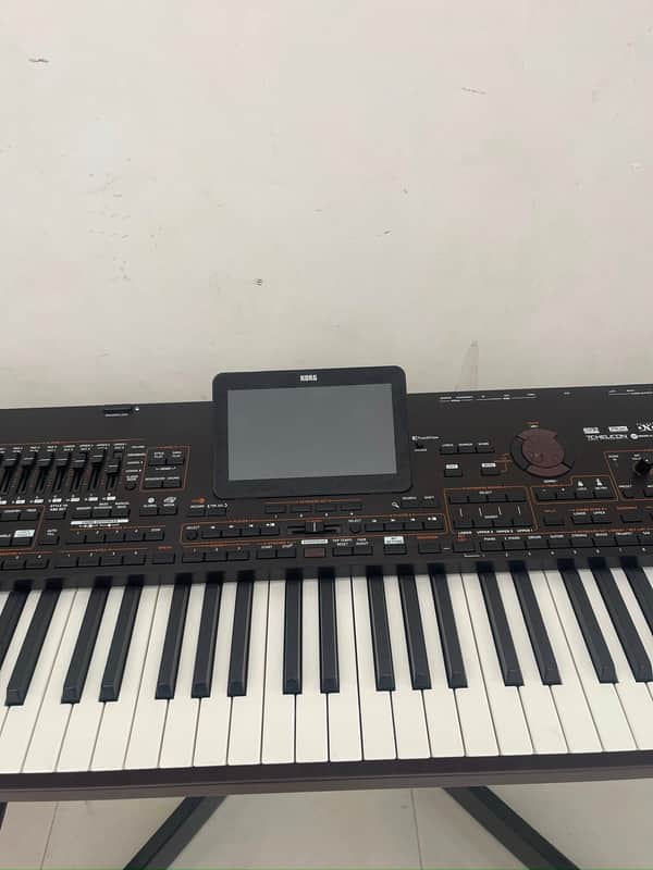 Korg Pa4X 61-Key Professional Arranger Used in mint condition image 1