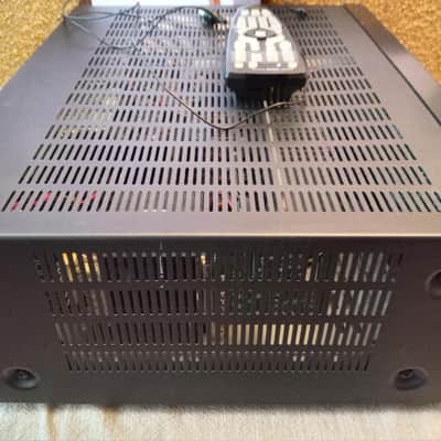 Harman Kardon AVR1565 7.1 surround receiver in good working condition - 2000's image 4