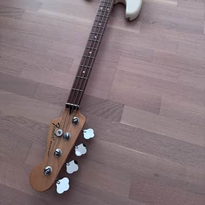 Fender Standard Precision Bass 19 September 2011 - Maple neck and fingerboard image 7