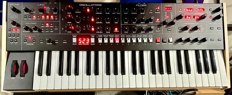 Sequential Trigon 6 6-Voice Analog Polysynth with original box image 1