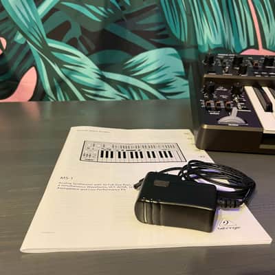 Behringer MS-1 / MS-101 Analog Synthesizer 2019 - 2020 Black imagen 3
