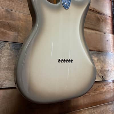 Fender 70th Anniversary Vintera II Stratocaster - Antigua w/ Hard Case image 11