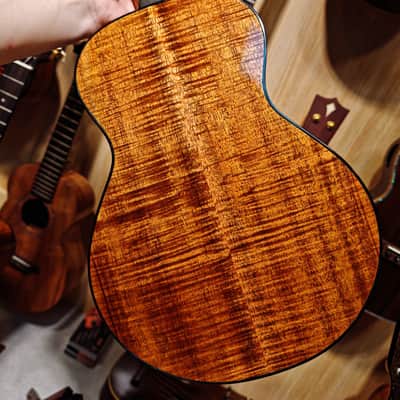 olamestre custom curly redwood & acacia tenor ukulele image 4