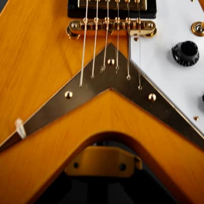 Epiphone '58 Korina Flying V 2023 - Aged Natural (White Pickguard) image 8