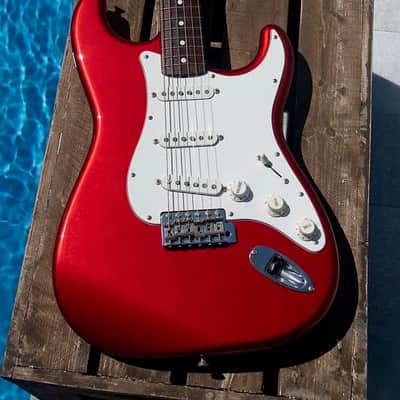 1999 Fender ST62-58US Reissue Candy Apple Red - MIJ w USA-made Custom Shop black bobbin 57/62 single coils. Dark slab rosewood fretboard. image 4