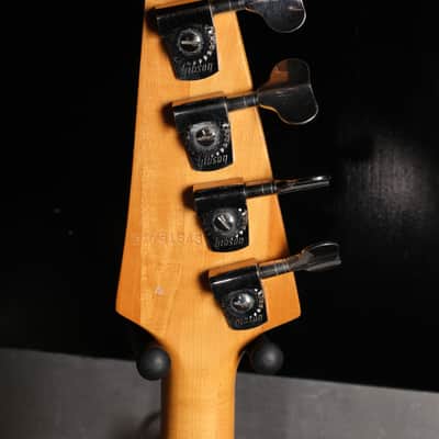 Gibson Victory Standard Bass 1981 - Candy Apple Red image 8