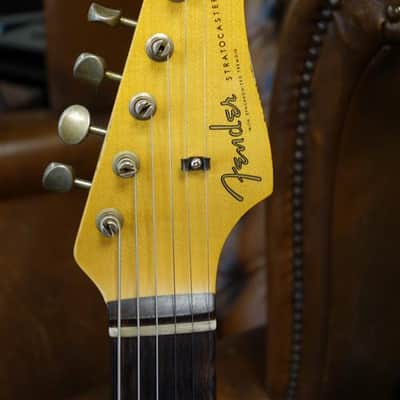 Fender Custom SHop '61 Stratocaster Heavy Relic Aged Ocean Turquoise over 3CS image 3