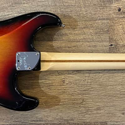 2008 Fender American Deluxe Stratocaster Gloss 3-Tone Sunburst Finish Left-Handed Electric Guitar image 13