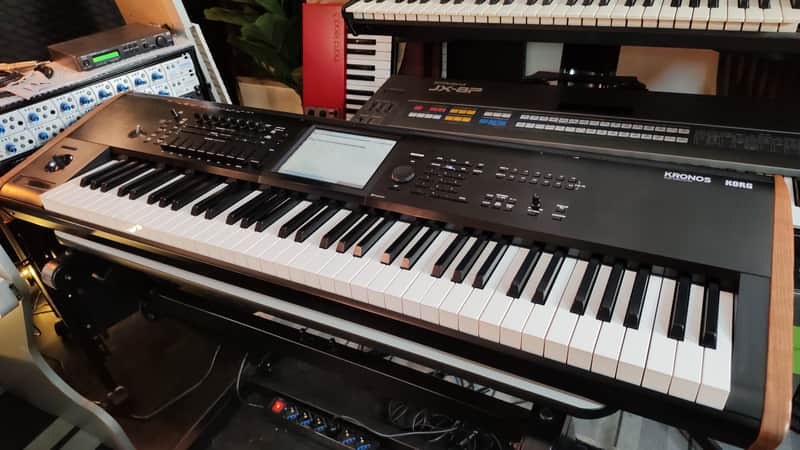 Korg KRONOS 2 73-Key Digital Synthesizer Workstation | Reverb Canada