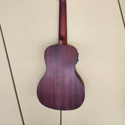Luna UKE VMC CE RDS Vintage Mahogany Concert Ukulele with Built-In Tuner 2010s - Red Satin image 2