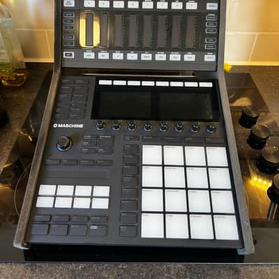 Native Instruments Maschine Mk3 + Maschine Jam + Stand + Deck Savers image 5