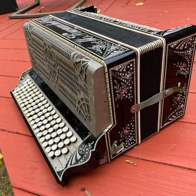 Nationale Sullaumines Accordion, vintage 1930’s image 4