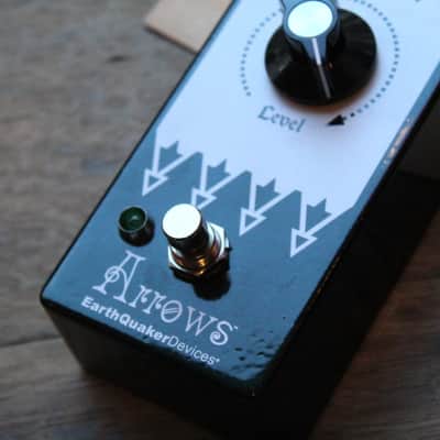 EarthQuaker Devices Arrows Preamp Booster V2 2017 - Present - Green Sparkle / White Print image 11