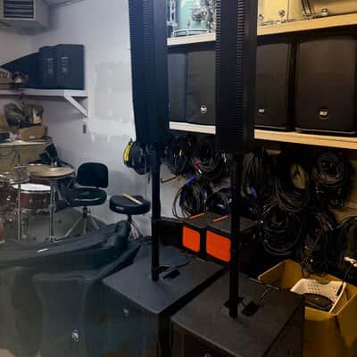 RCF EVOX 12 Column Speaker Array System 2025 - black image 4
