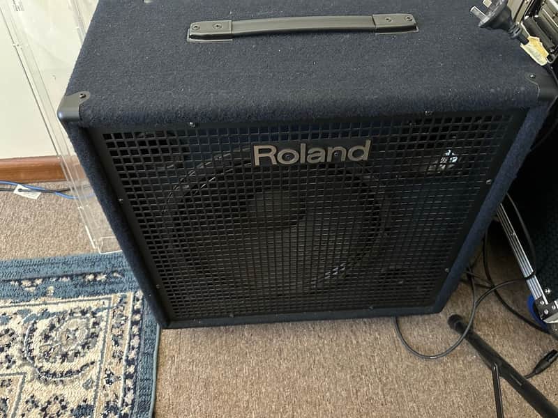 Roland KC-600 4-Channel 200-Watt 1x15" Keyboard Combo 2017 - Present - Black image 1