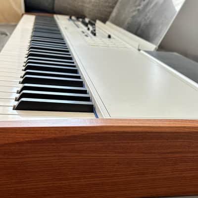 Arturia KeyLab 88 MIDI Controller MIDI Controller 2015 - 2017 - White image 3